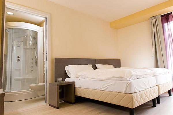 Hotel Kube フォルガリーア エクステリア 写真
